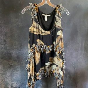 DIANE VON FURSTENBERG top w/silk feather details